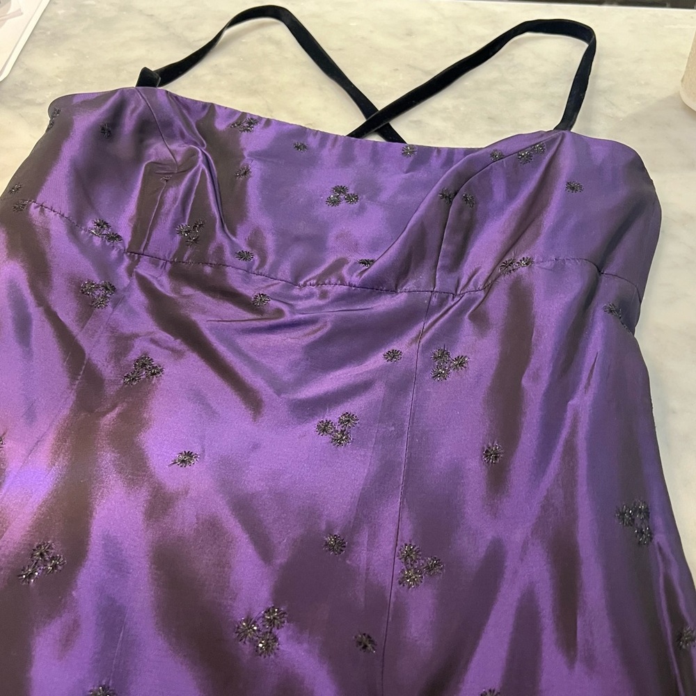 Nicole Miller Collection Dress Purple with black shiny threaded pattern Size 8